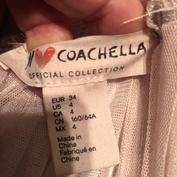 H & M Coachella size 4 slip for those special occasions, new or like new - Picture 5 of 7